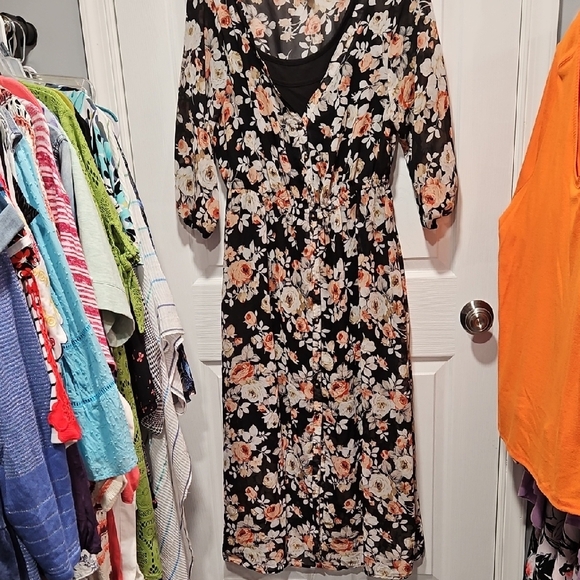 torrid Dresses & Skirts - Torrid Black Floral Long Sleeve Dress